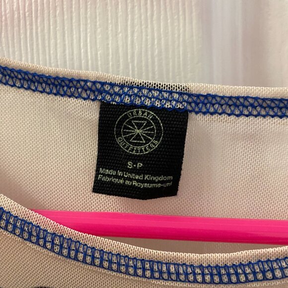 Urban Outfitters Sheer Short Top Dragon Scalloped Tee - Picture 4 of 7